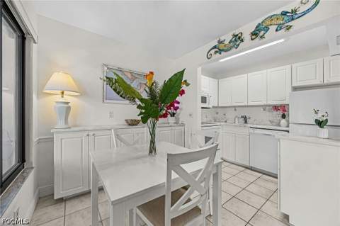 1250 Tennisplace Ct E33, Sanibel FL - photo 21 of 38