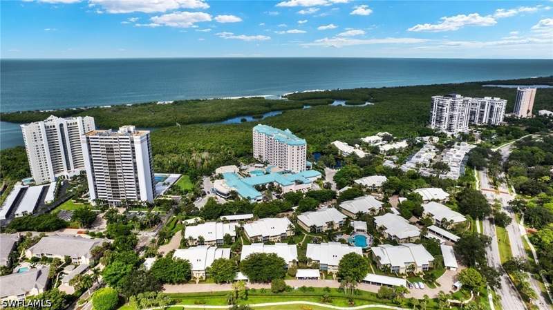 2 bedroom Condominium at 5817 Glencove Dr 405, Glencove, Naples — photo 5