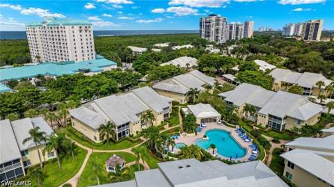 5817 Glencove Dr 405, Naples FL - photo 7 of 17