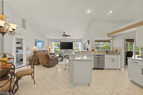 1070 SW 57th St, Cape Coral FL - photo 8 of 50