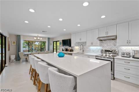 7337 Lake Dr, Fort Myers FL - photo 14 of 75