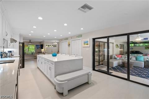 7337 Lake Dr, Fort Myers FL - photo 18 of 75
