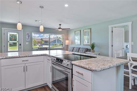 4547 W Coral Cir, North Fort Myers FL - photo 6 of 40