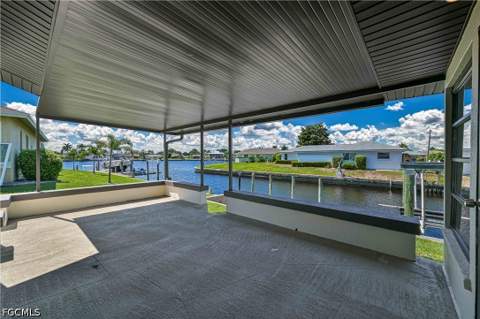 4547 W Coral Cir, North Fort Myers FL - photo 9 of 40
