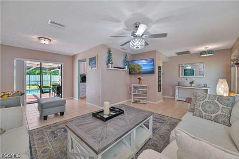 2202 SE 13th St, Cape Coral FL - photo 12 of 37