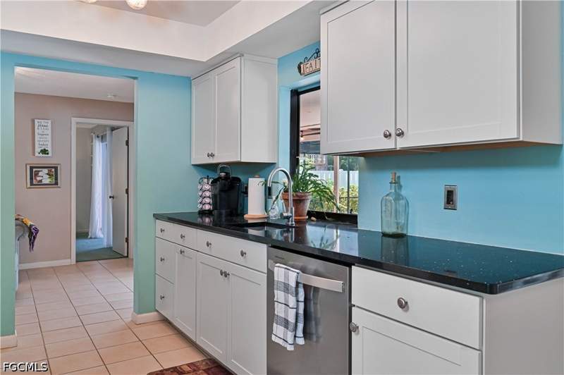 4 bedroom SingleFamilyResidence at 2202 SE 13th St, Cape Coral, Cape Coral — photo 5