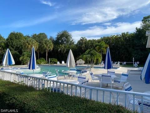 1140 Sarah Jean Cir 205, Naples FL - photo 24 of 40