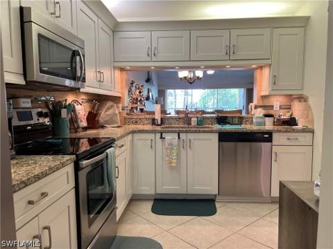 1140 Sarah Jean Cir 205, Naples FL - photo 9 of 40