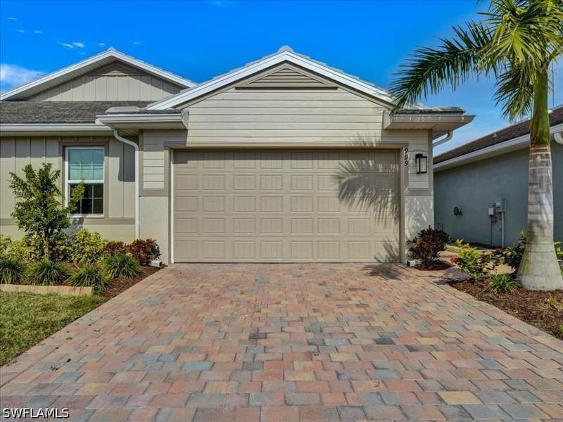 2 bedroom Attached at 999 Enbrook Loop, Enbrook, Naples — photo 2