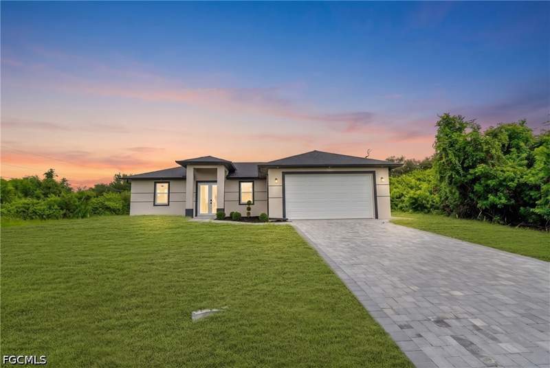 3 bedroom SingleFamilyResidence at 2820 2nd St W, Lehigh Acres, Lehigh Acres — photo 2