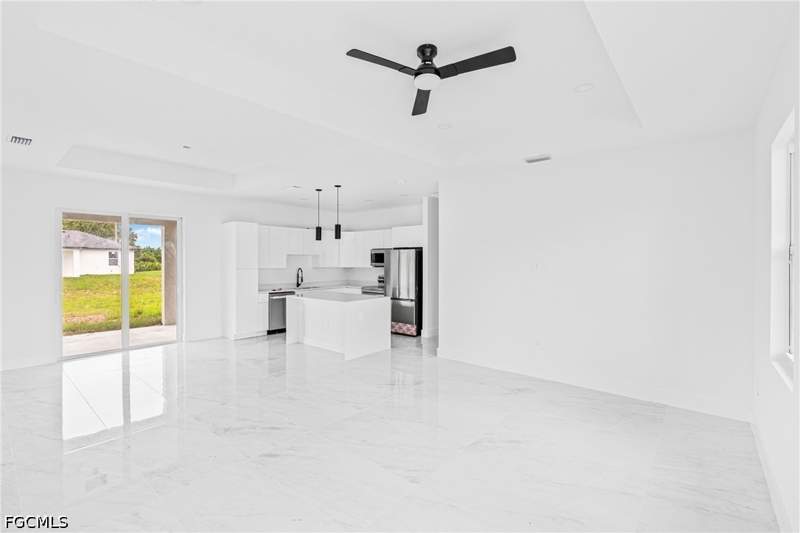 3 bedroom SingleFamilyResidence at 2820 2nd St W, Lehigh Acres, Lehigh Acres — photo 5