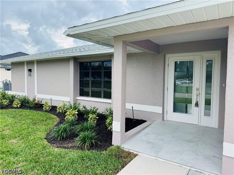 3 bedroom SingleFamilyResidence at 112 SW 38th Ter, Cape Coral, Cape Coral — photo 4