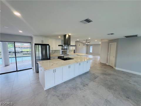 112 SW 38th Ter, Cape Coral FL - photo 8 of 45