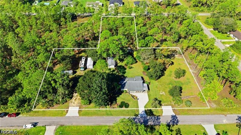 2 bedroom SingleFamilyResidence at 1319 Broadway Ave, Lehigh Acres, Lehigh Acres — photo 2