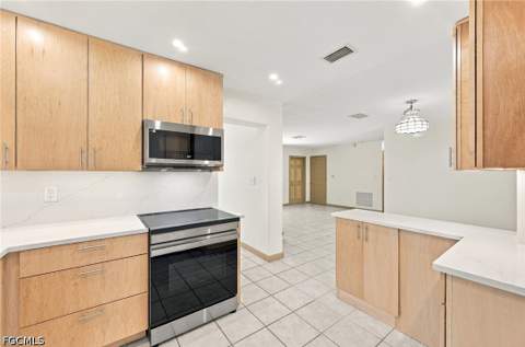 1319 Broadway Ave, Lehigh Acres FL - photo 7 of 64
