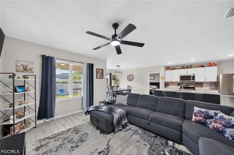 3 bedroom SingleFamilyResidence at 2532 NW 7th St, Cape Coral, Cape Coral — photo 2