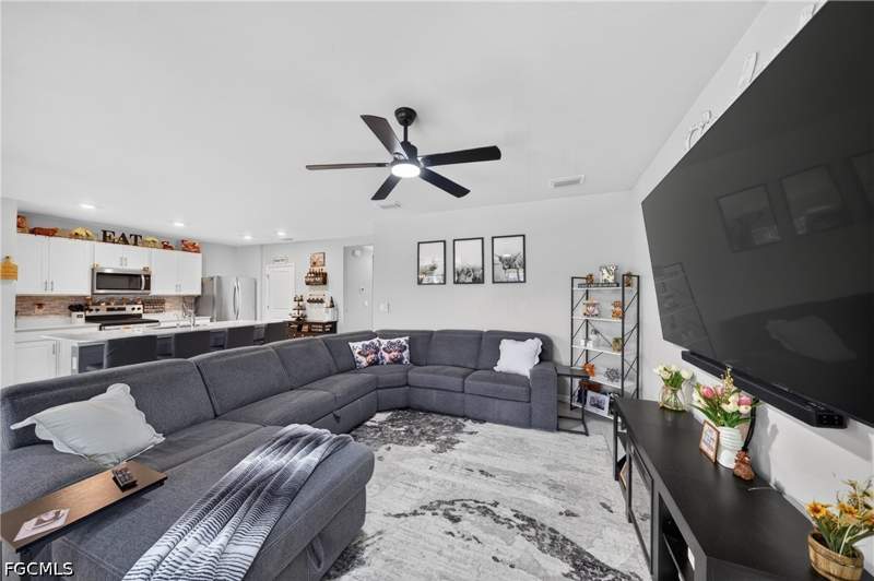 3 bedroom SingleFamilyResidence at 2532 NW 7th St, Cape Coral, Cape Coral — photo 3
