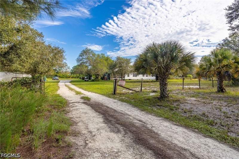 3 bedroom ManufacturedHome at 4410 Fort Adams Ave, Fort Denaud Acres, Labelle — photo 3