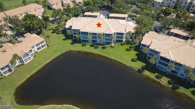 3 bedroom Condominium at 16400 Millstone Cir 101, Waterford, Fort Myers — photo 2