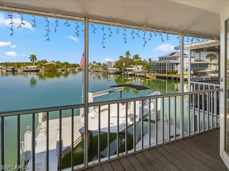 5 bedroom SingleFamilyResidence at 565 Coconut Ave, Goodland Isles, Goodland — photo 5