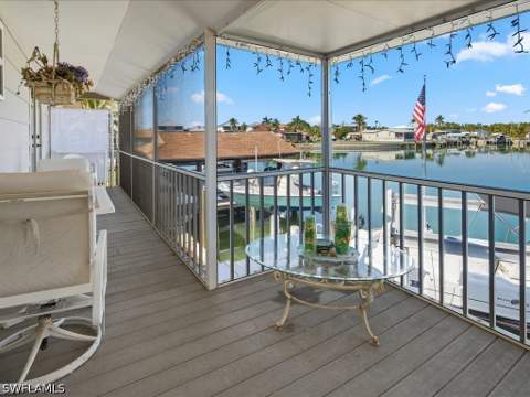 565 Coconut Ave, Goodland FL - photo 6 of 35