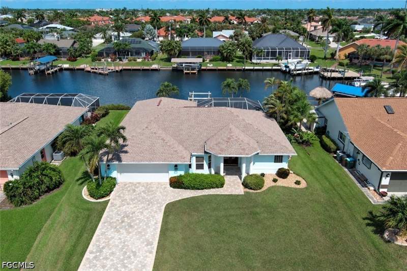 3 bedroom SingleFamilyResidence at 1813 SW 49th Ter, Cape Coral, Cape Coral — photo 2