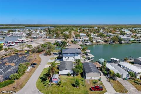 610 Sunset Dr, Goodland FL - photo 12 of 36