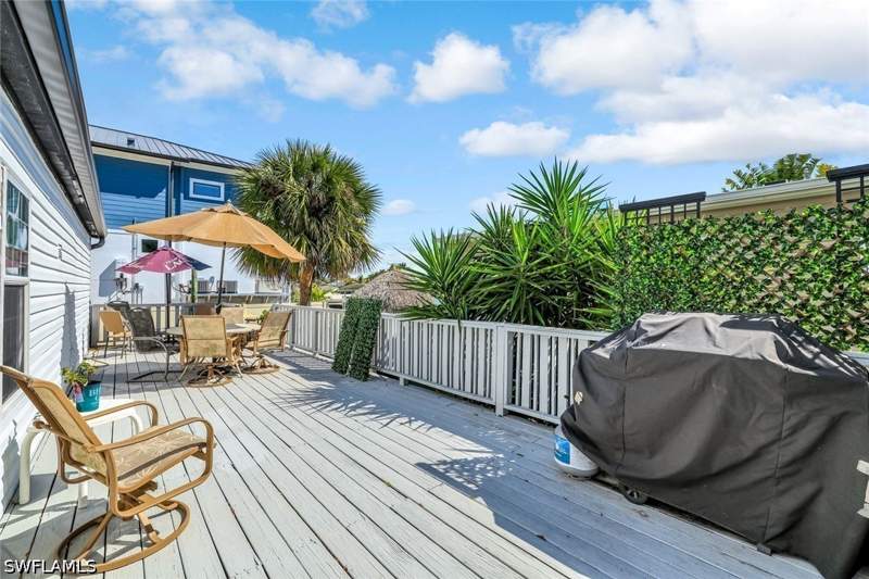 4 bedroom SingleFamilyResidence at 610 Sunset Dr, Goodland Isles, Goodland — photo 3