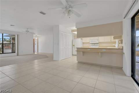 907 SE 33rd Ter, Cape Coral FL - photo 12 of 31
