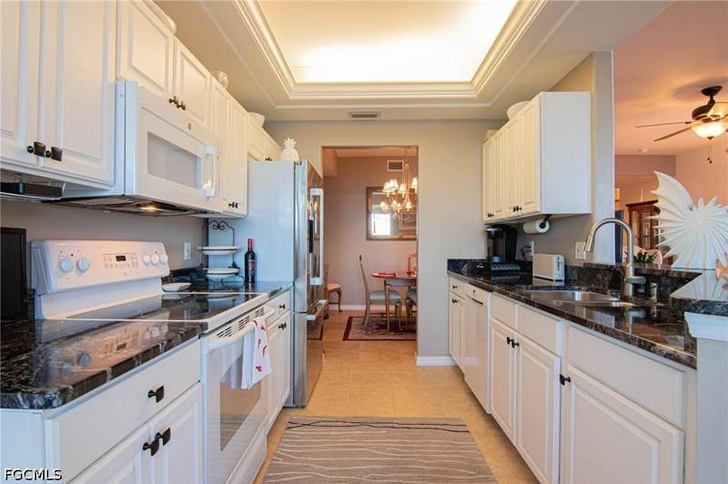 3 bedroom Condominium at 2627 Somerville Loop 606, Somerville, Cape Coral — photo 2
