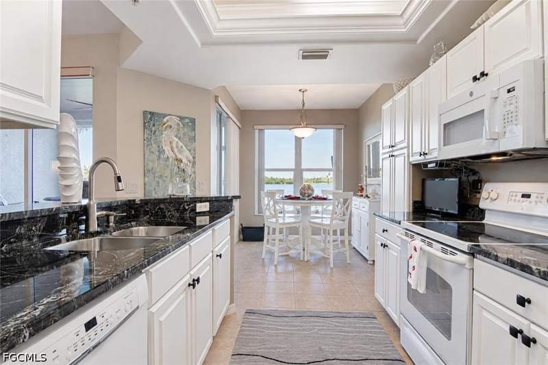3 bedroom Condominium at 2627 Somerville Loop 606, Somerville, Cape Coral — photo 3