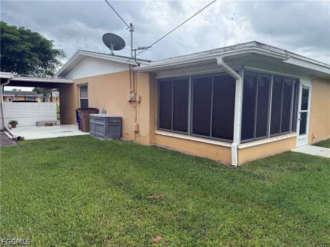 2211 Orchid Rd, Lehigh Acres FL - photo 6 of 24