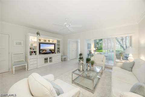 5818 Glencove Dr 103, Naples FL - photo 11 of 44