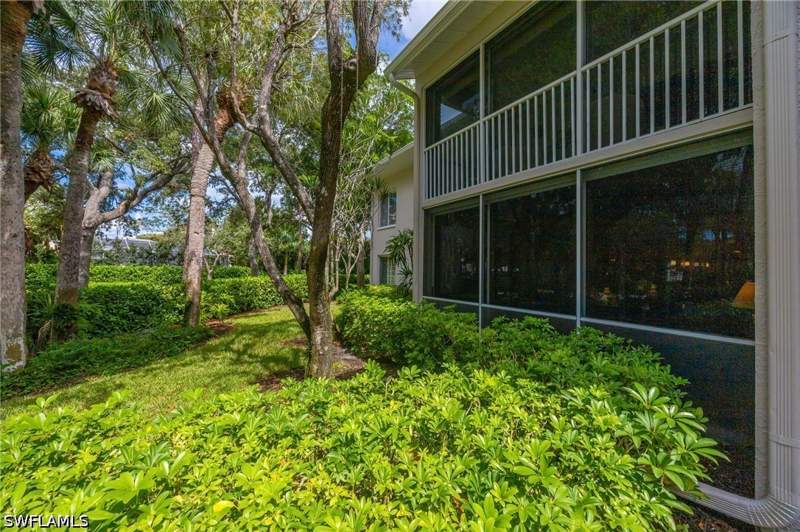 2 bedroom Condominium at 5818 Glencove Dr 103, Glencove, Naples — photo 4