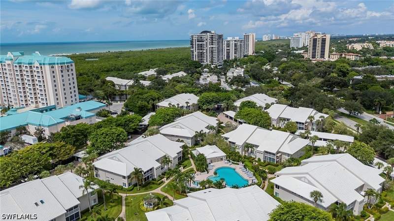 2 bedroom Condominium at 5818 Glencove Dr 103, Glencove, Naples — photo 5