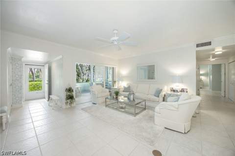 5818 Glencove Dr 103, Naples FL - photo 9 of 44