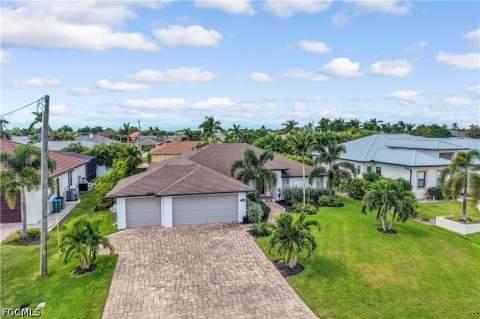 4934 Agualinda Blvd, Cape Coral FL - photo 12 of 48