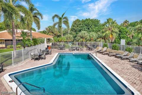 955 Palm View Dr 307, Naples FL - photo 19 of 20