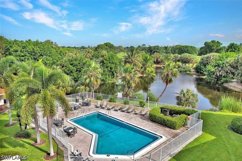 2 bedroom Condominium at 955 Palm View Dr 307, Wedgmont, Naples — photo 2
