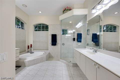 661 27th St NW, Naples FL - photo 21 of 41