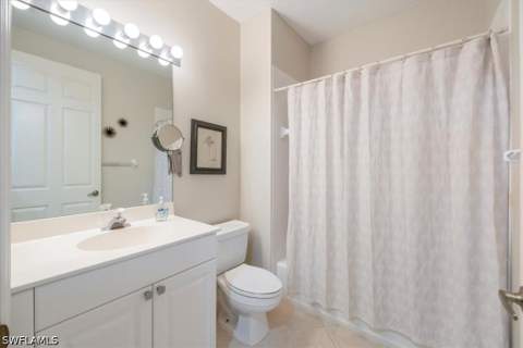 5060 Yacht Harbor Cir 102, Naples FL - photo 23 of 25