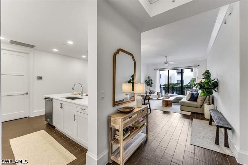 2 bedroom Condominium at 1030 3rd Ave S 215, Naples Square, Naples — photo 5