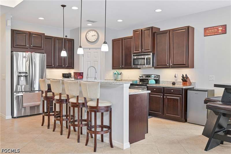 4 bedroom SingleFamilyResidence at 8641 Banyan Bay Blvd, Banyan Bay, Fort Myers — photo 3
