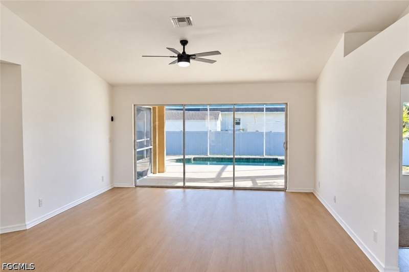 3 bedroom SingleFamilyResidence at 1632 SW 19th St, Cape Coral, Cape Coral — photo 4