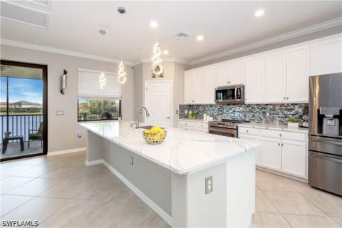 12036 Hawthorn Lake Dr 202, Fort Myers FL - photo 9 of 27