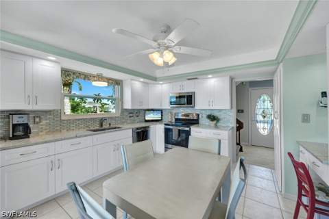810 Arcadia Ct, Marco Island FL - photo 12 of 46