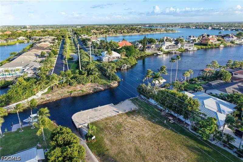 3 bedroom SingleFamilyResidence at 6025 Macbeth Ln, Island Park Woodlands, Fort Myers — photo 3