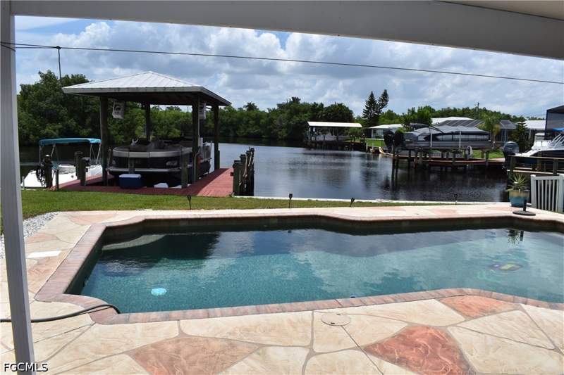 3 bedroom SingleFamilyResidence at 1304 Thompson St, Belle Aire Lagoon, North Fort Myers — photo 3