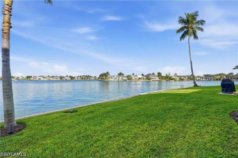 3400 Gulf Shore Blvd N O1, Naples FL - photo 8 of 35
