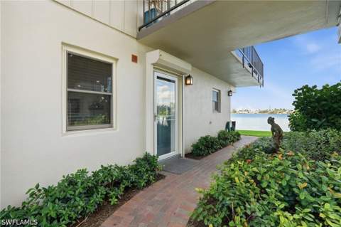 3400 Gulf Shore Blvd N O1, Naples FL - photo 9 of 35